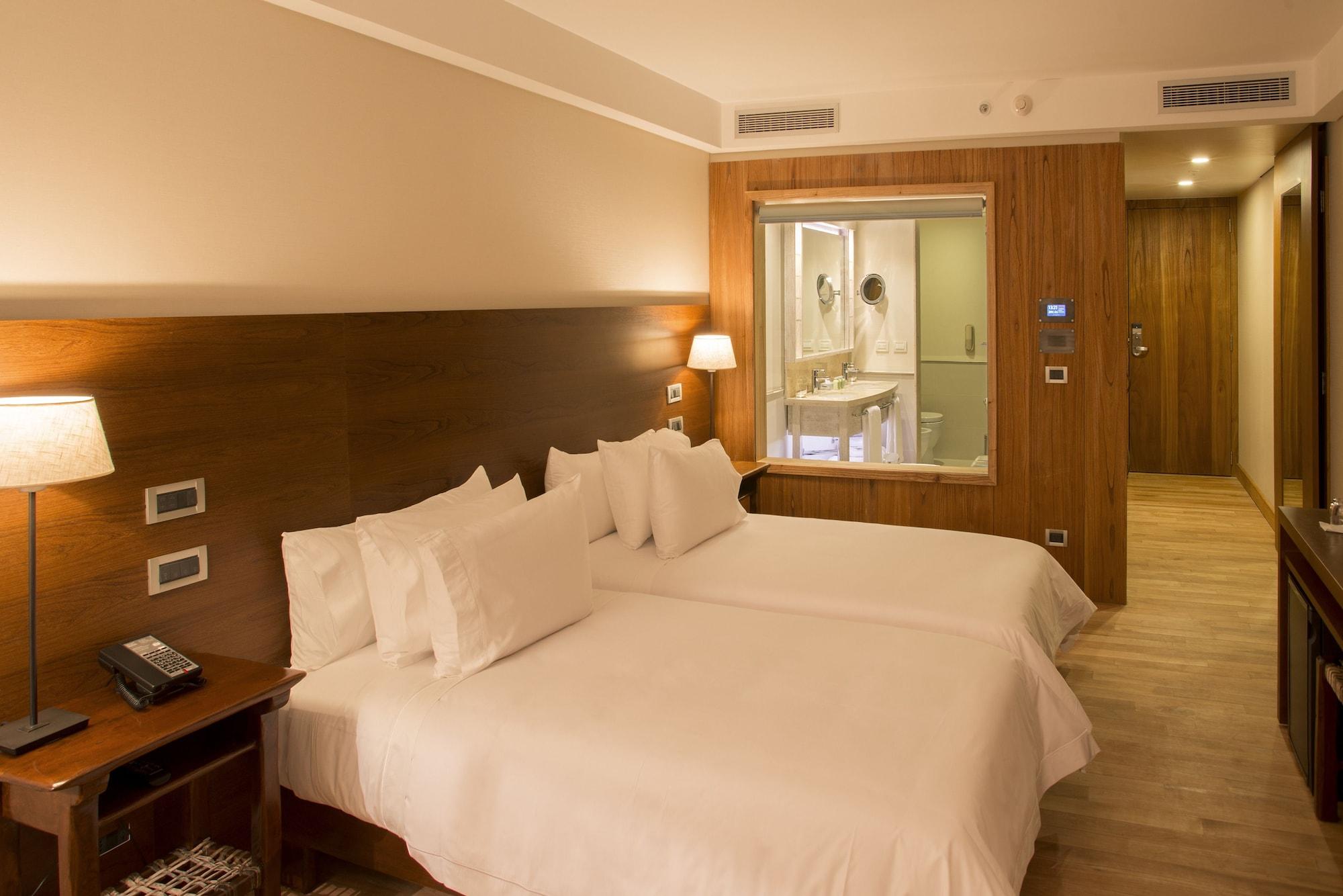 Arakur Ushuaia Resort & Spa Ngoại thất bức ảnh A room at the hotel