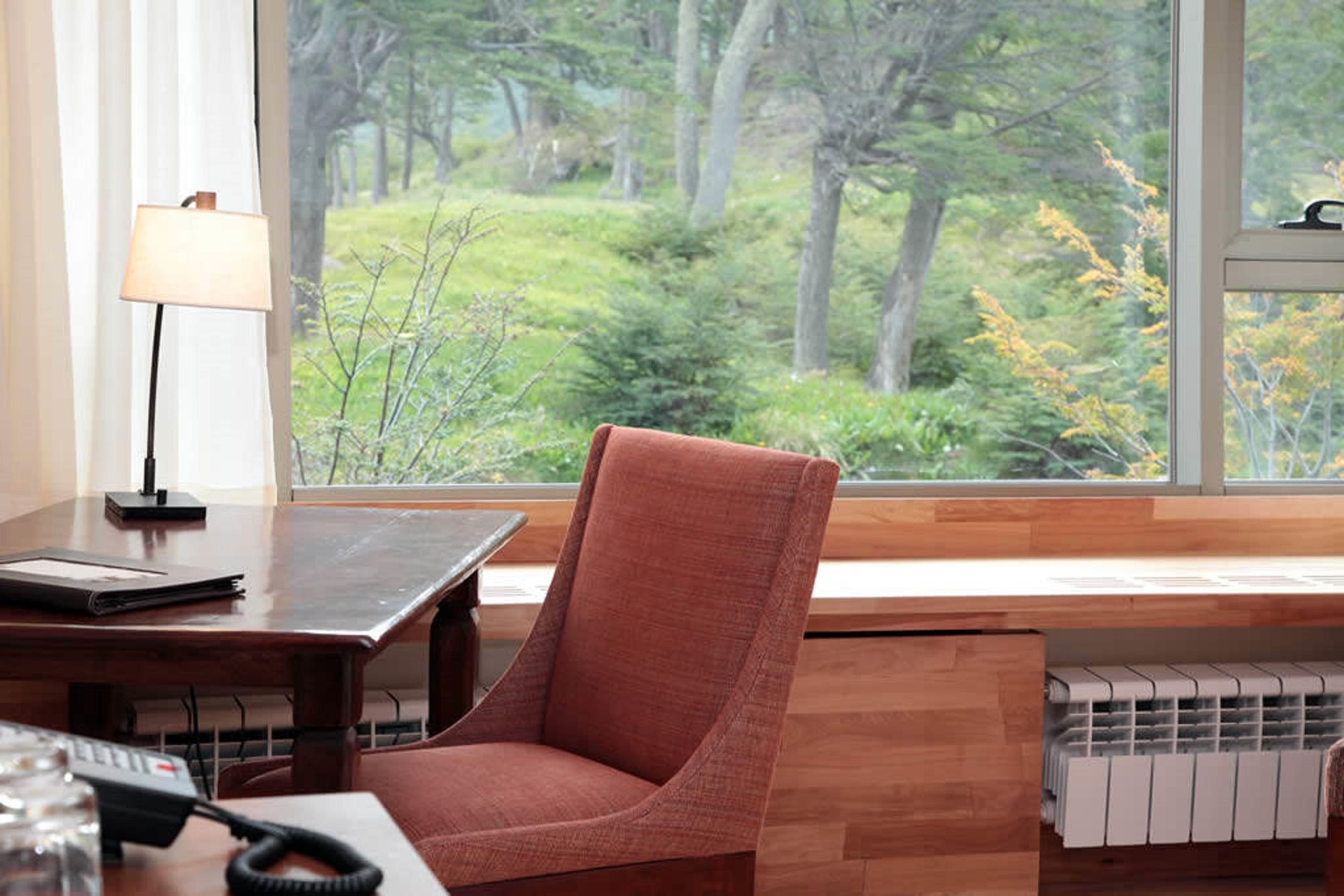 Arakur Ushuaia Resort & Spa Ngoại thất bức ảnh A view of the woods from the library