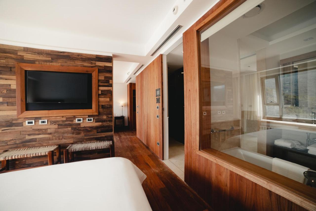 Arakur Ushuaia Resort & Spa Ngoại thất bức ảnh A sliding door
