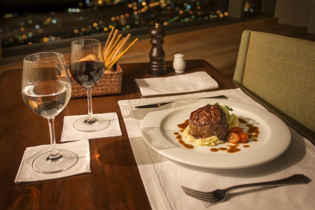 Arakur Ushuaia Resort & Spa Ngoại thất bức ảnh A steak prepared in the French style