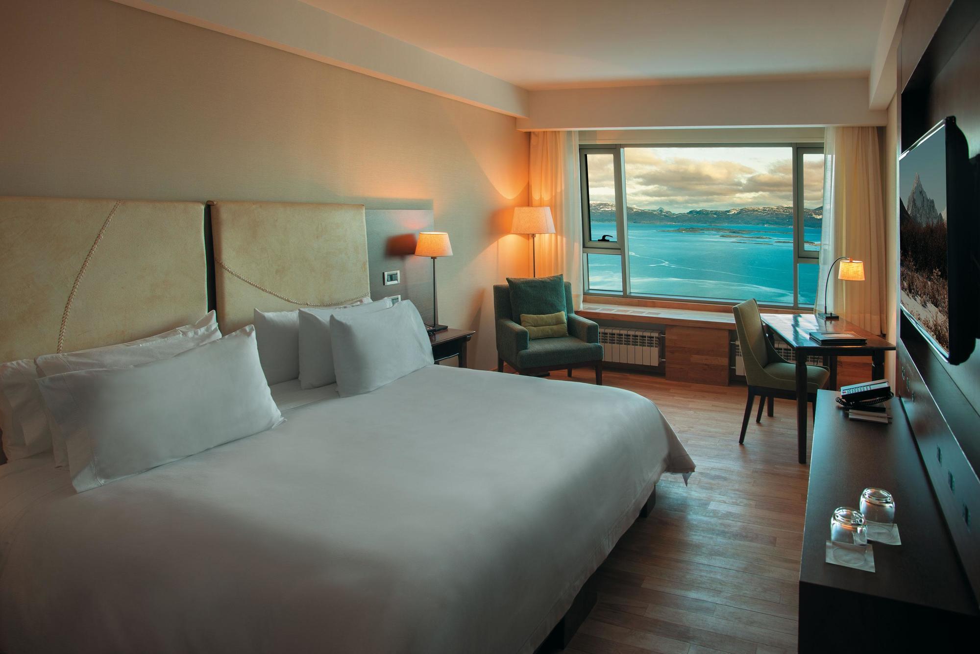 Arakur Ushuaia Resort & Spa Ngoại thất bức ảnh A room at the hotel