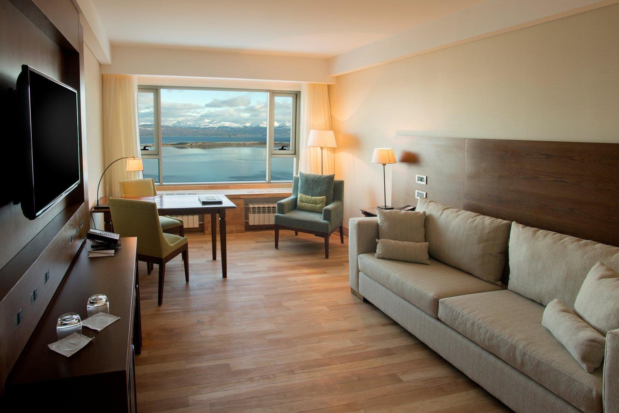 Arakur Ushuaia Resort & Spa Ngoại thất bức ảnh A room at the hotel